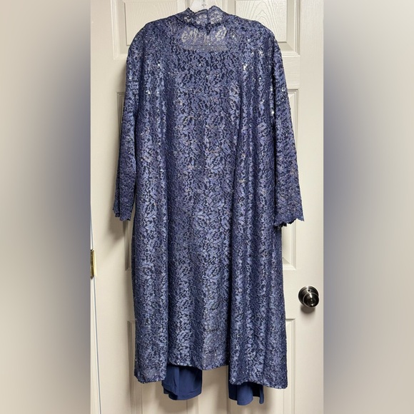 Mother of the Bride/Groom 3 Piece Pantsuit - Absolutely Gorgeous!!! - Picture 2 of 14